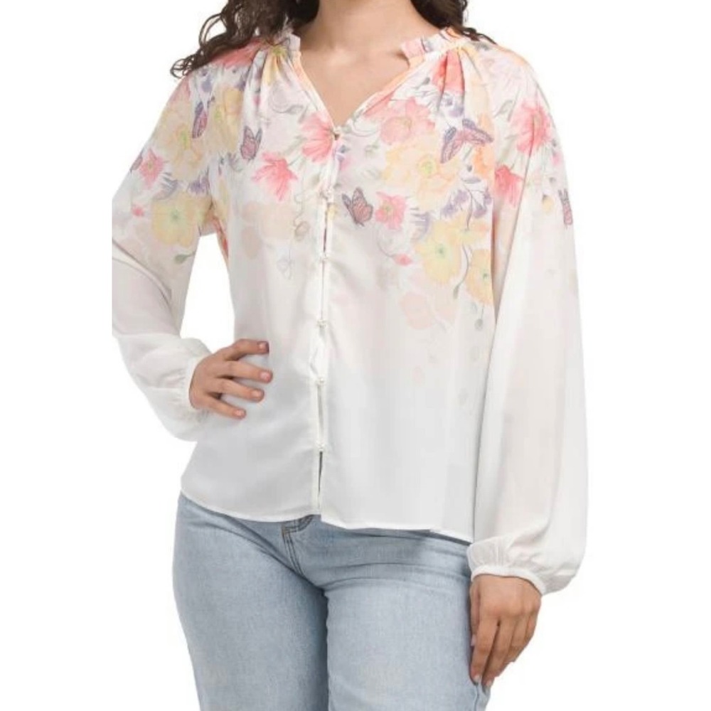Cupcakes and Cashmere Floral Butterfly Pearl Button Blouse White Plus 1X 1283891